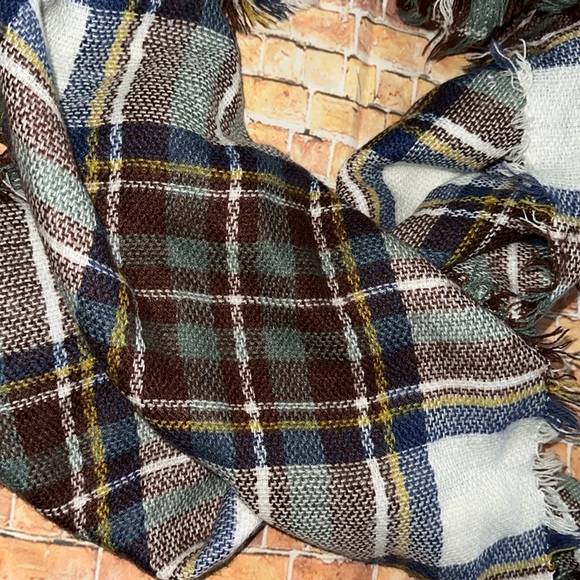 **5 for $20** Large Plaid Scarf - Picture 2 of 3